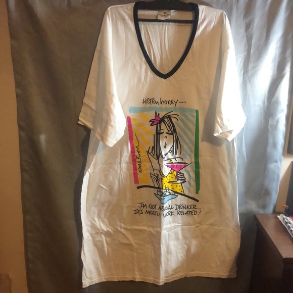 🪩O/S 🆕 Nightshirt in a bag - Picture 4 of 5